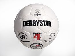 VOETBAL NR. 4 "DERBYSTAR CLASSIC"